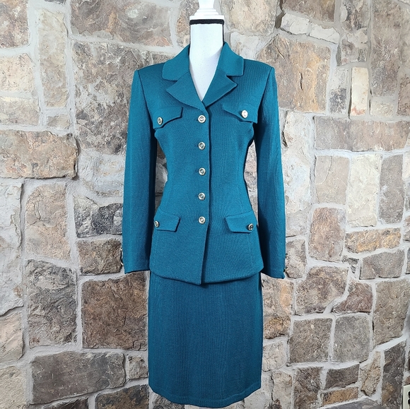 SOLD St John 6 8 Santana Knit Skirt Suit - Picture 2 of 11